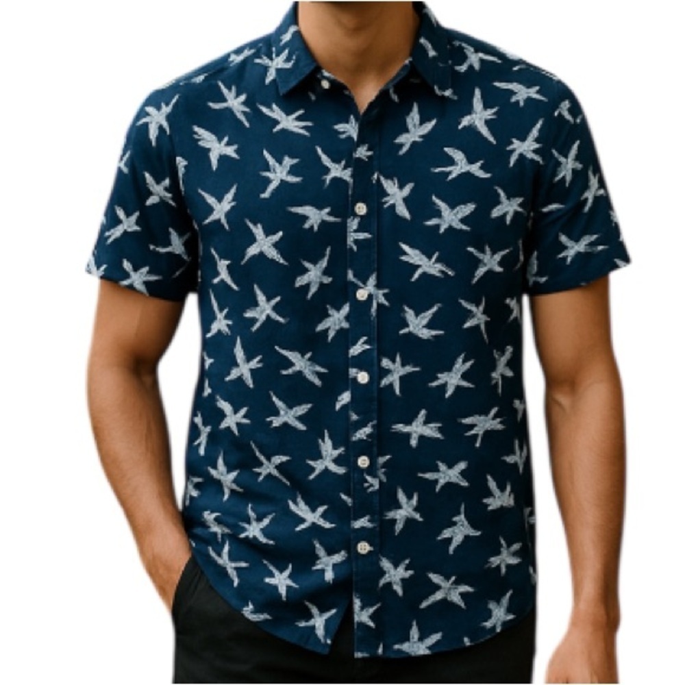 FOREVER 21 Mens Crane Print Shirt Navy Blue Short Sleeve Button Down Hawaiian S
